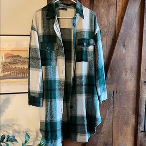 Green Plaid Button-Up Shirt Jacket